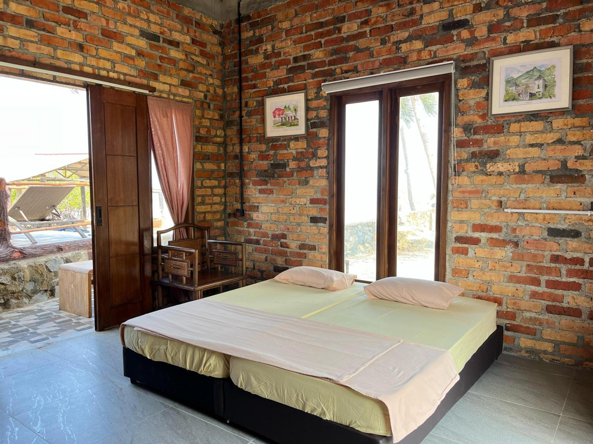 Loola Adventure Resort Teluk Bakau Exteriör bild
